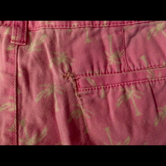 Bright pink palm tree shorts - Picture 3 of 3